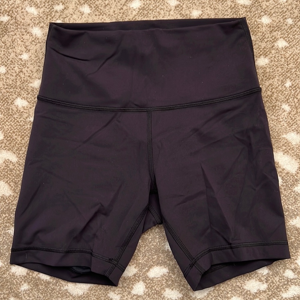 EUC Lululemon Wunder Train High Rise 6” Short
